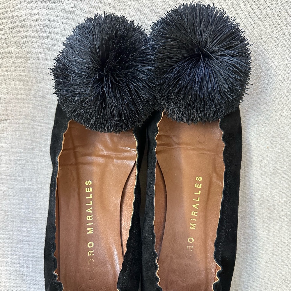 Pedro Miralles black flats